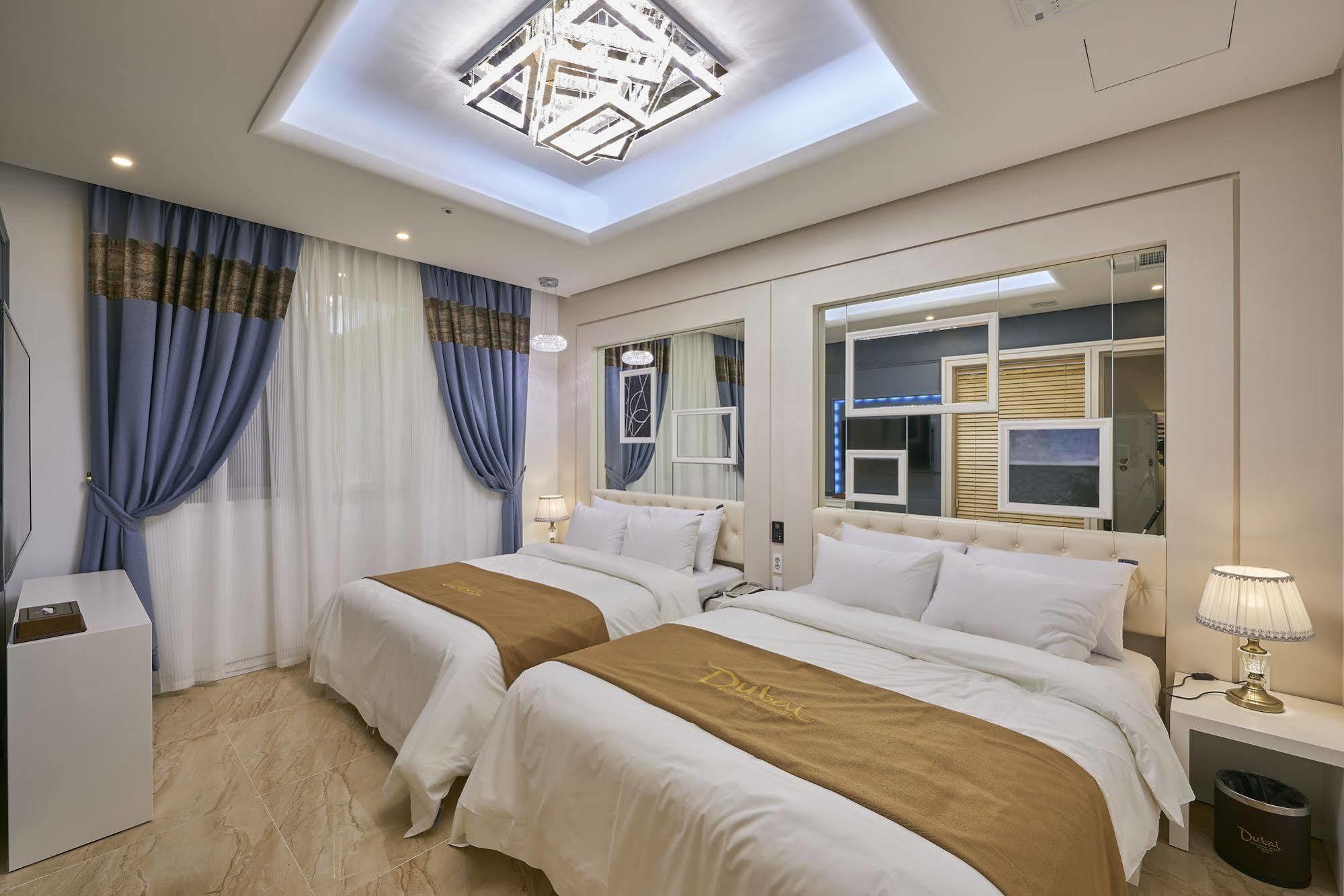 Dubai Hotel Gwangju Metropolitan City Екстериор снимка